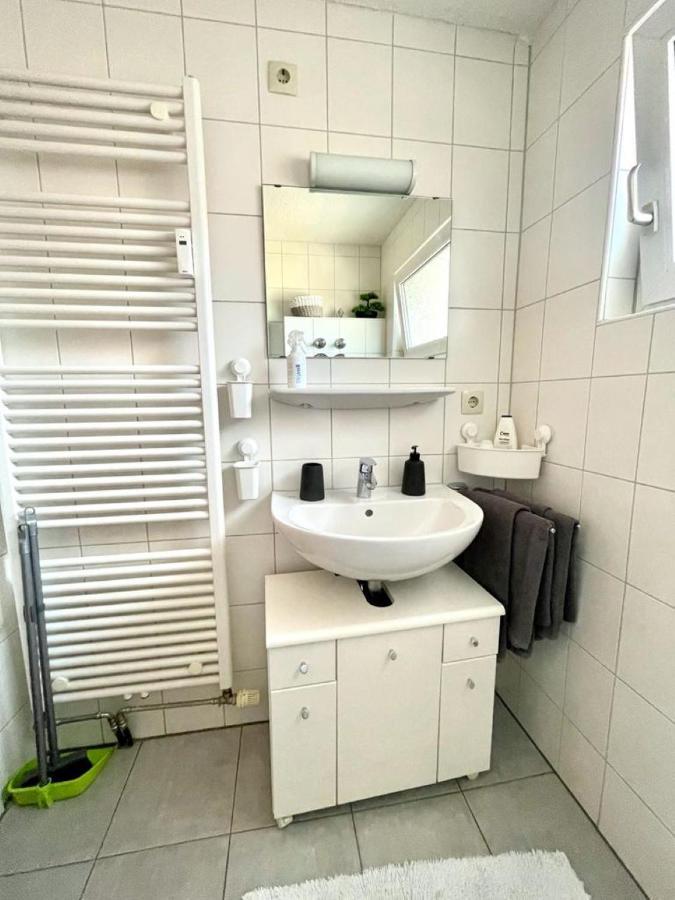 Nice And Comfortable, Centrally Located Apartment ラインフェルデン エクステリア 写真
